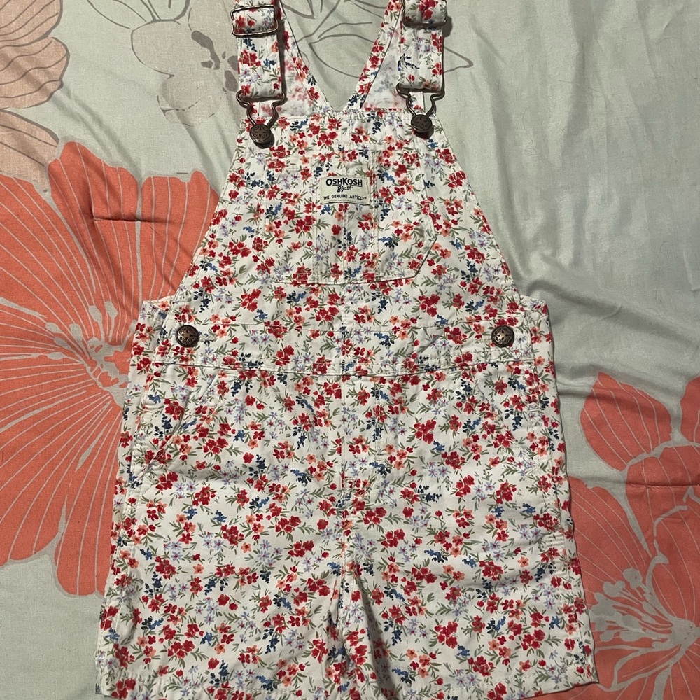 🌸 OshKosh B’gosh Floral Overalls – Size 4T 🌸